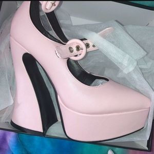 LA MODA PLATFORM HEELS